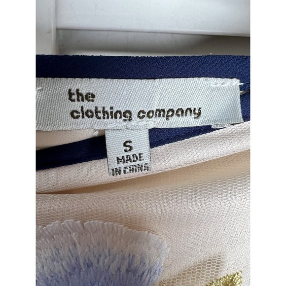 The Clothing Company Floral Embroidered Mesh Pencil Skirt Women's Size Small - Picture 2 of 10